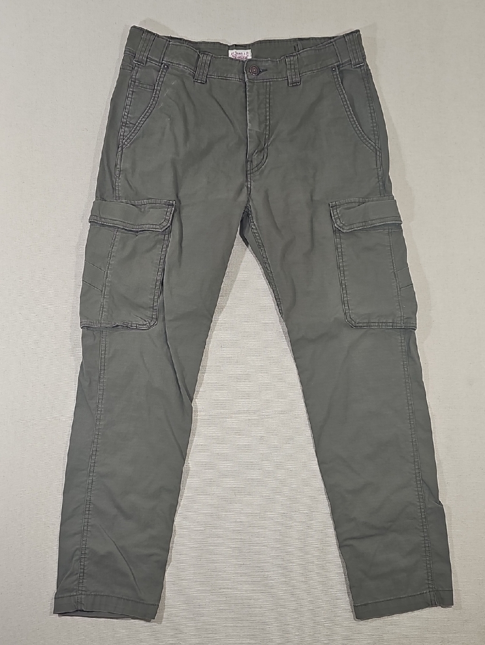 Levi's Army Green Cargo Pants with Flap Pockets Size 32x32